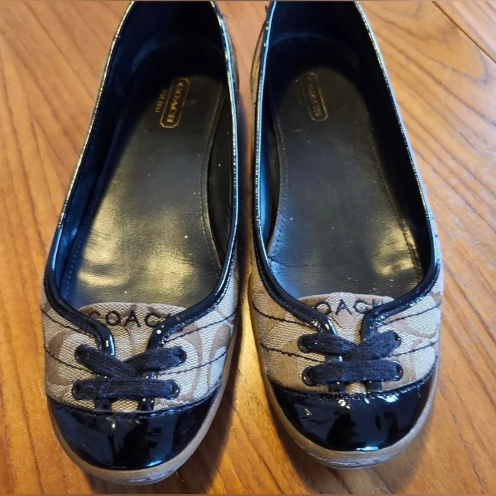 Coach flats - Picture 1 of 4